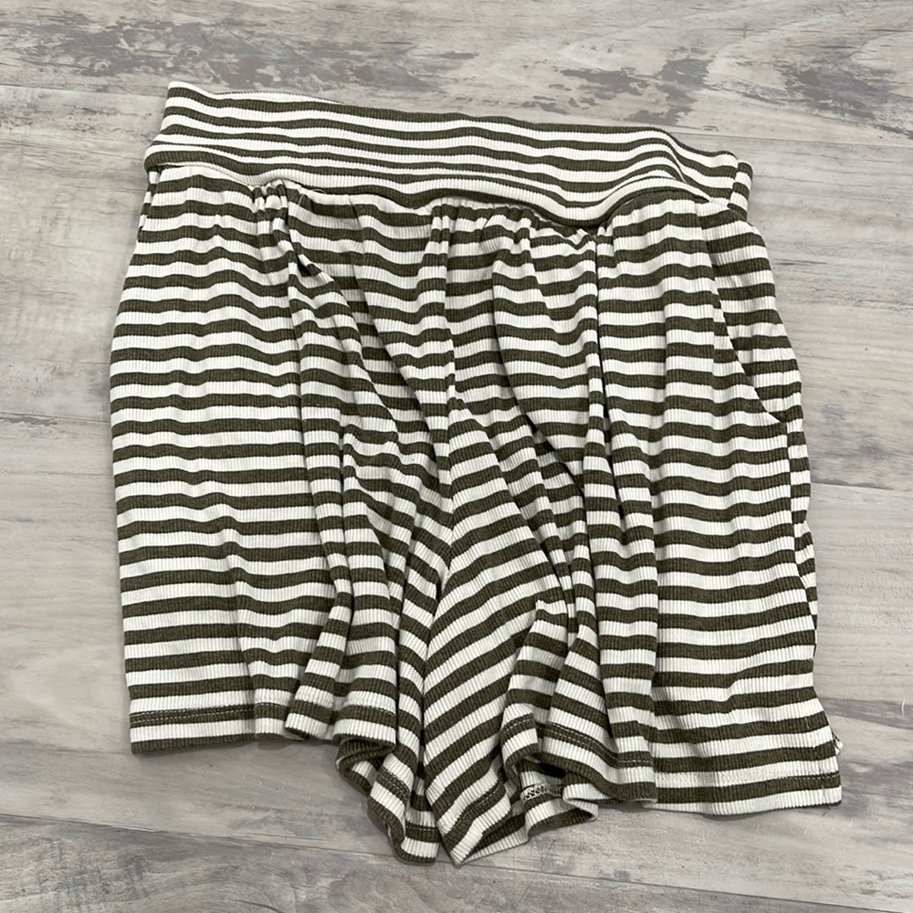 Fighting Eel Ribbed om shorts